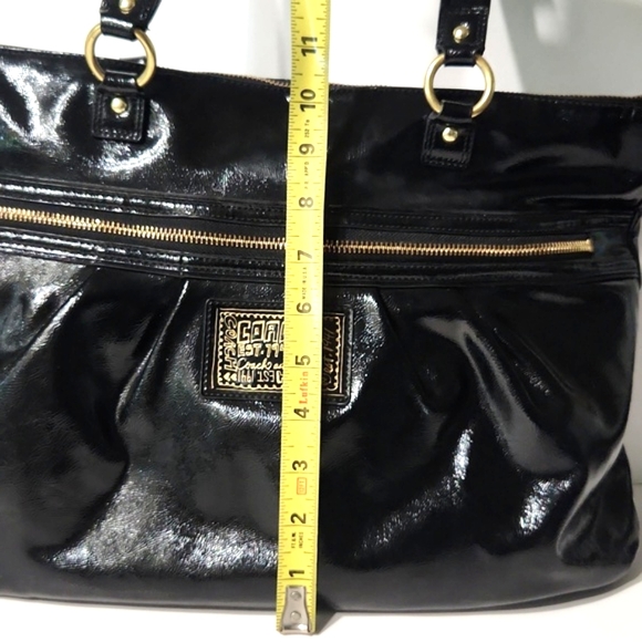 Coach F-20004 Daisy Liquid Gloss Black Patent Leather Shoulder Bag Tote Purse - Picture 12 of 16